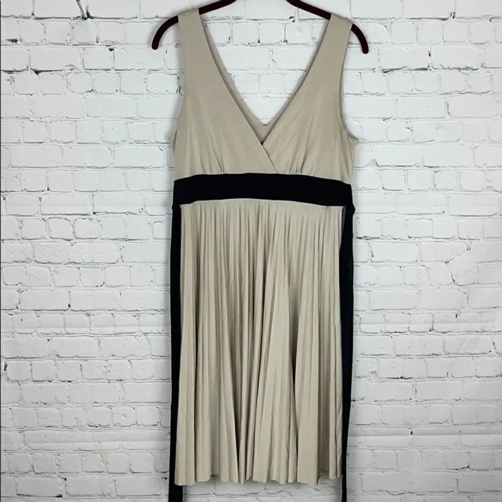 Forever 21 Cream Satin Dress with Black Tie Back Size Large